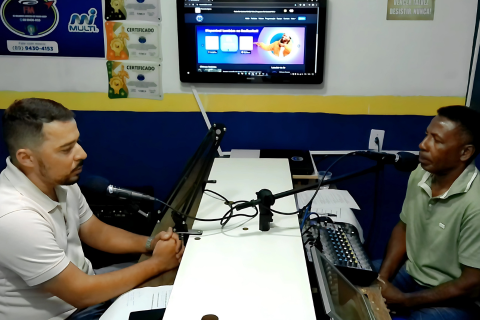 Ítalo Breno discutindo propostas para Acauã