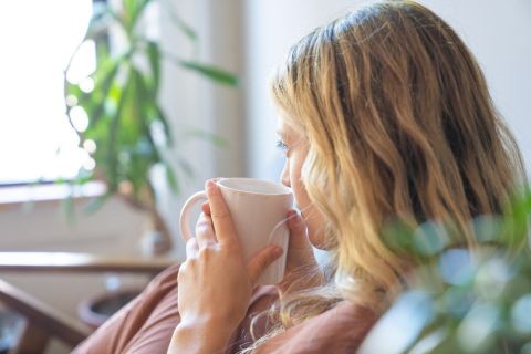 Beber café pela manhã pode reduzir o risco de doenças cardiovasculares, aponta pesquisa